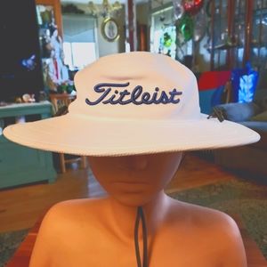 🔥Titleist Tour Legacy Aussie Mesh Bucket Hat🔥